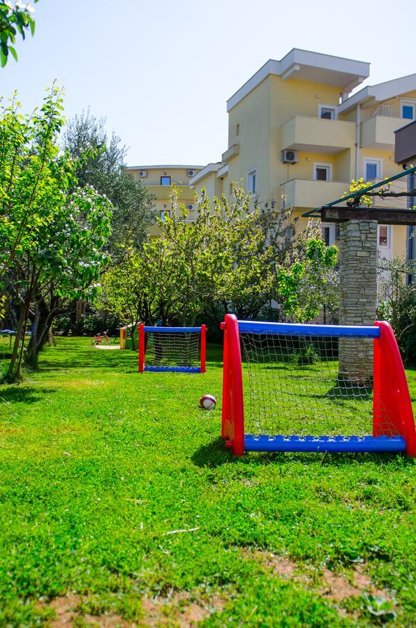 Hotel Mir Medjugorje Exterior photo