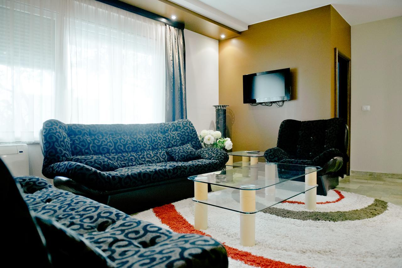 Hotel Mir Medjugorje Exterior photo